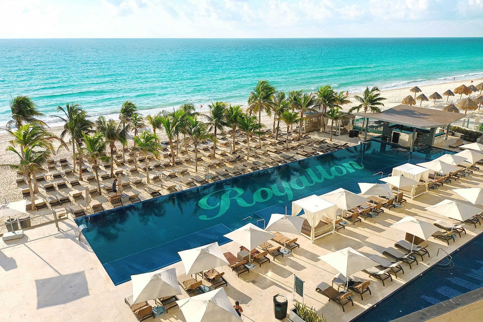 ROYALTON CHIC CANCUN/FACEBOOK