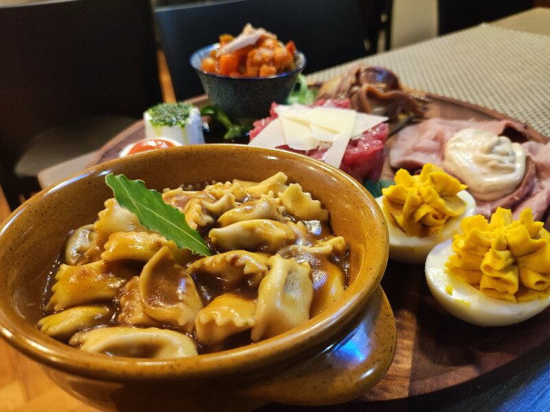 An example of the delicious pasta and other food travelers enjoy in Italy